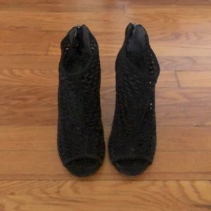 Size 6 1/2 Via Spiga Black Cutout Heels